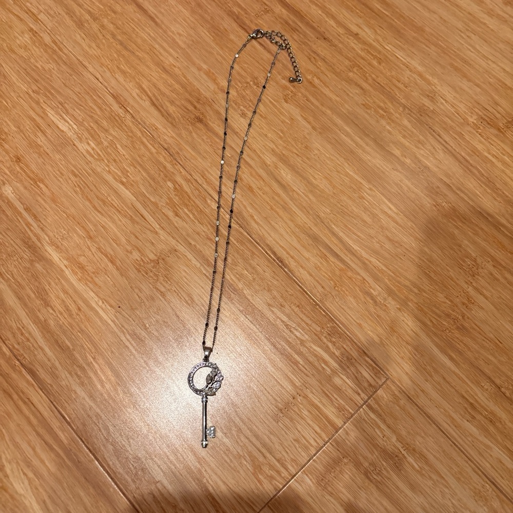 Elegant Silver Key Pendant Necklace